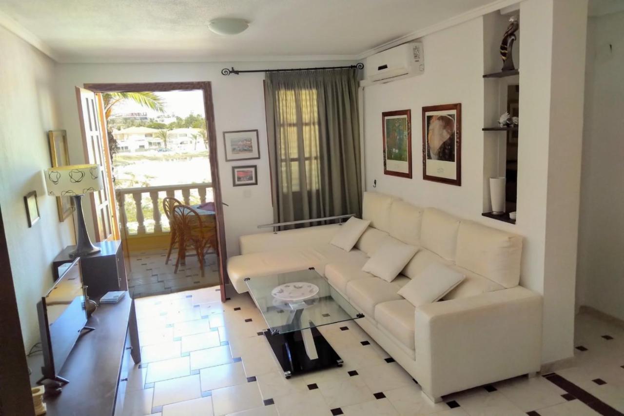 Shoal Apartamentos Οριουέλα Εξωτερικό φωτογραφία