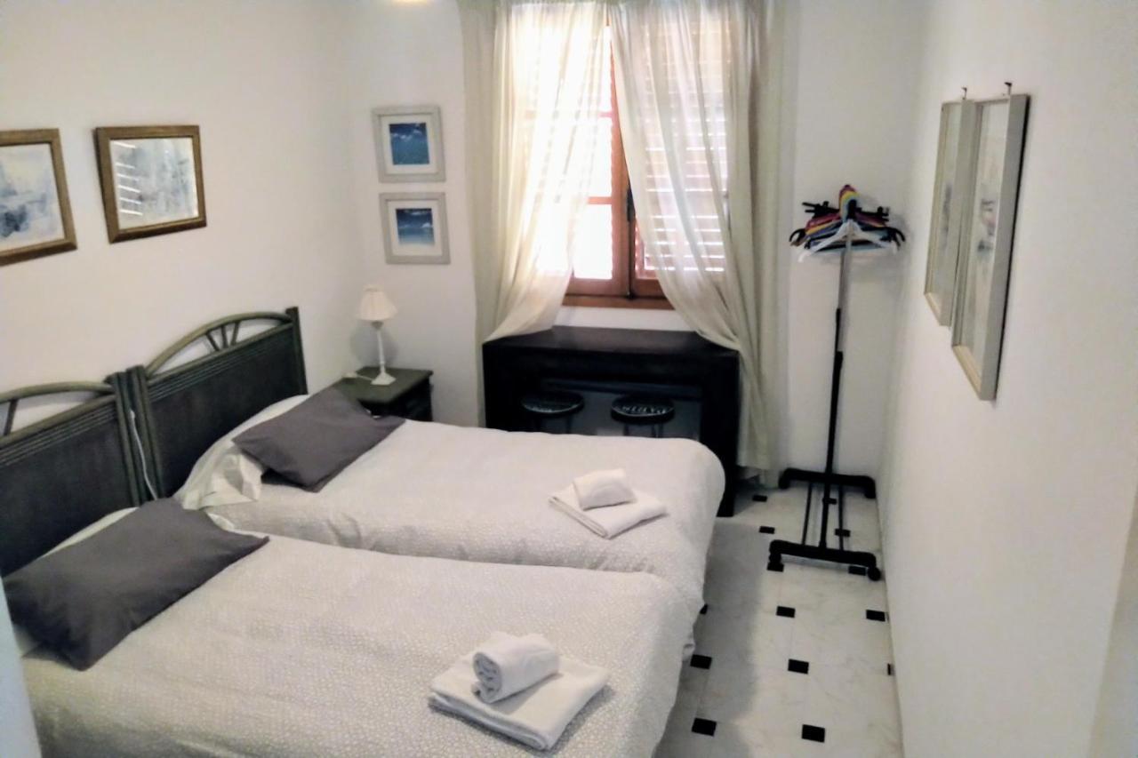 Shoal Apartamentos Οριουέλα Εξωτερικό φωτογραφία