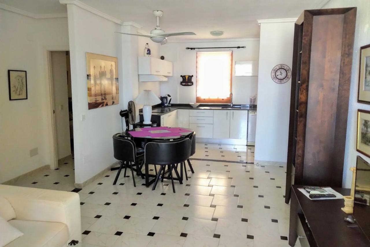 Shoal Apartamentos Οριουέλα Εξωτερικό φωτογραφία